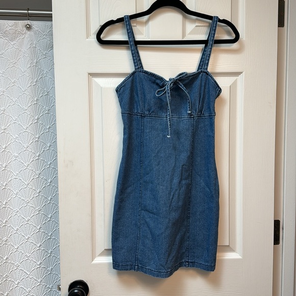 Pacsun denim dress with sweater - Picture 2 of 9